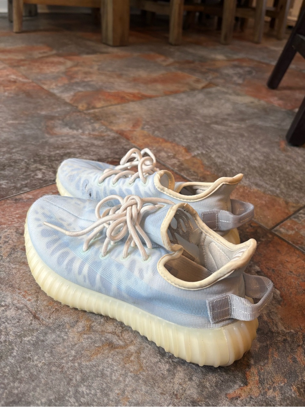 Mono ice yeezys